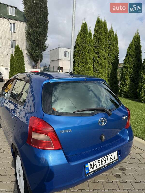 Хетчбек Toyota Yaris 2006 в Києві