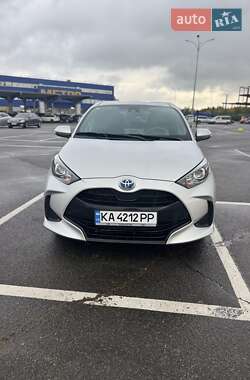 Хэтчбек Toyota Yaris 2021 в Киеве