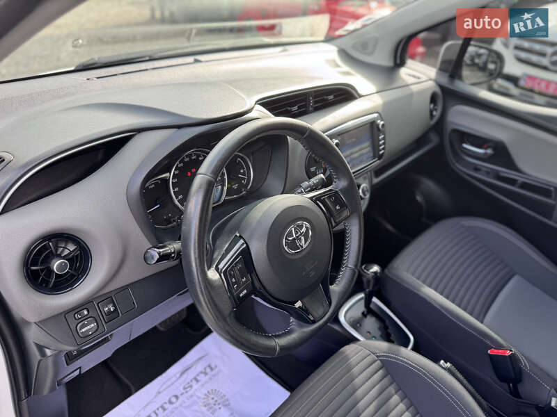 Хетчбек Toyota Yaris 2018 в Івано-Франківську
