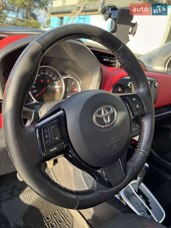 Хэтчбек Toyota Yaris 2015 в Киеве фото 21 Хэтчбек Toyota Yaris 2015 в Киеве
