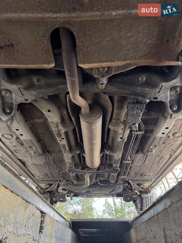 Хэтчбек Toyota Yaris 2015 в Киеве фото 28 Хэтчбек Toyota Yaris 2015 в Киеве