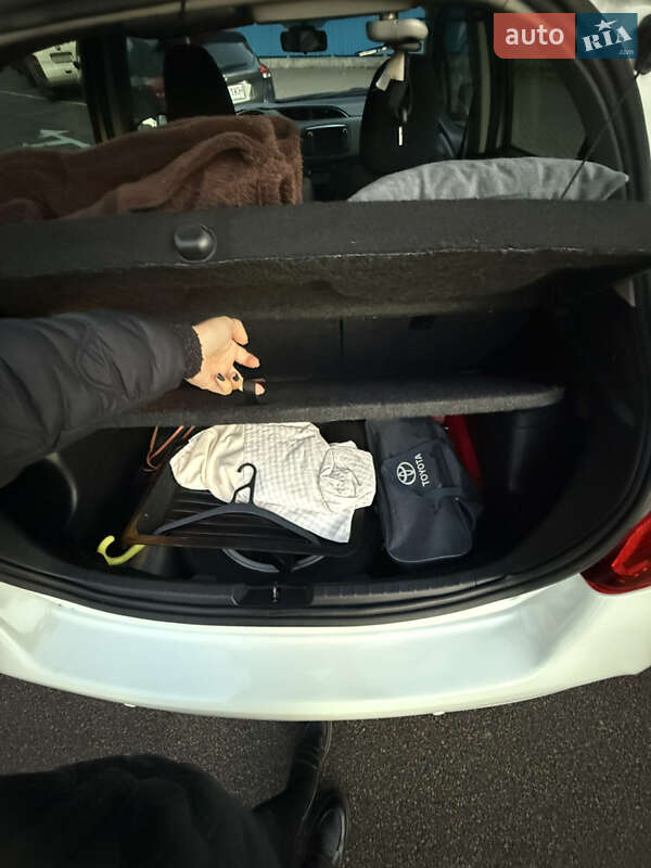 Хэтчбек Toyota Yaris 2014 в Киеве