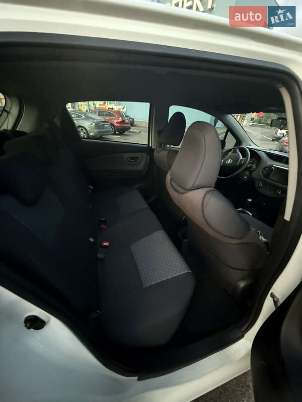 Хэтчбек Toyota Yaris 2014 в Киеве