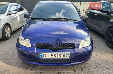 Хэтчбек Toyota Yaris 1999 в 