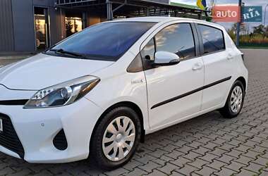 Хетчбек Toyota Yaris 2013 в Івано-Франківську