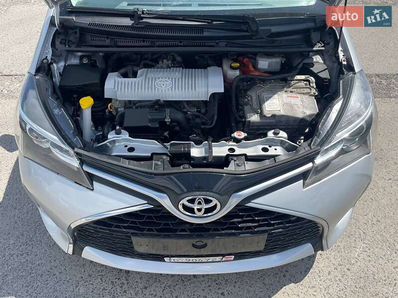 Хэтчбек Toyota Yaris 2012 в Ужгороде