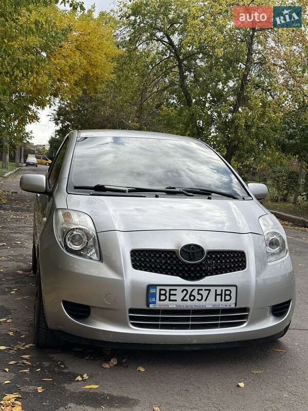 Хэтчбек Toyota Yaris 2006 в Николаеве
