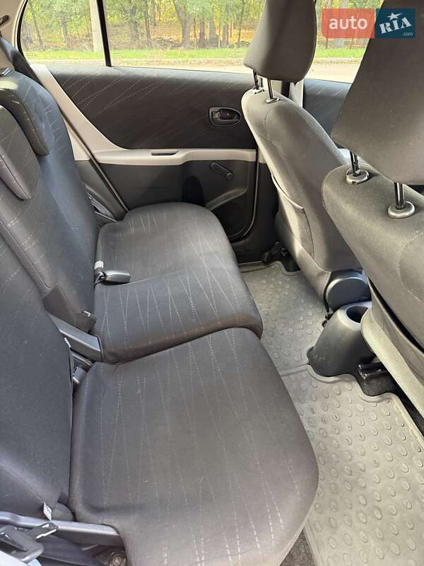 Хэтчбек Toyota Yaris 2006 в Николаеве