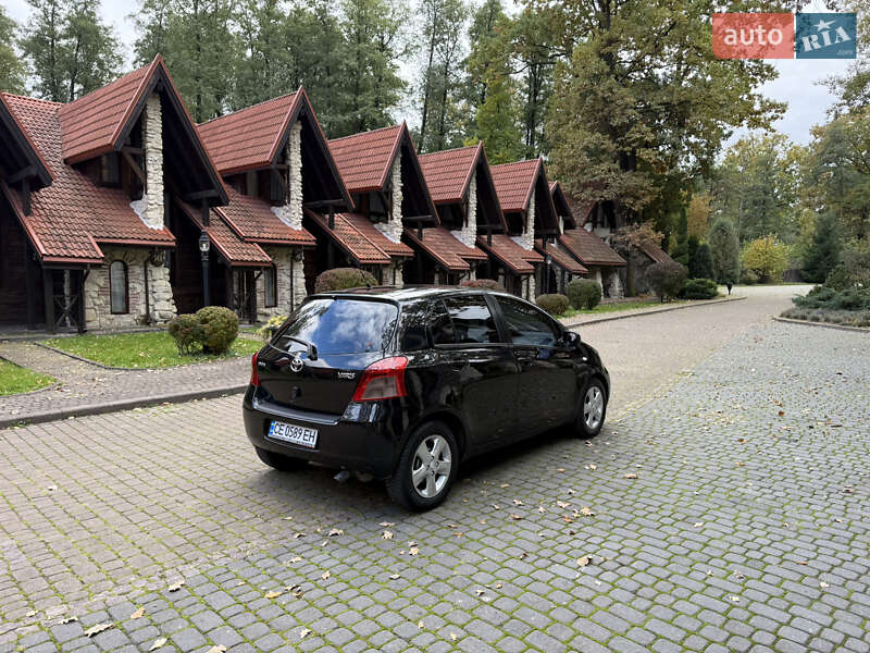 Хэтчбек Toyota Yaris 2006 в Львове