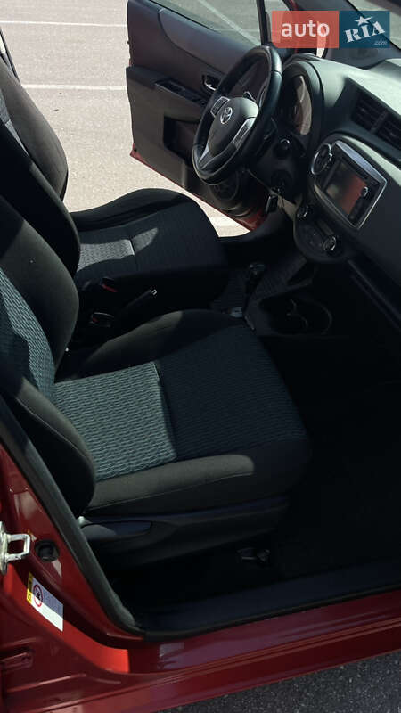 Хетчбек Toyota Yaris 2012 в Кропивницькому