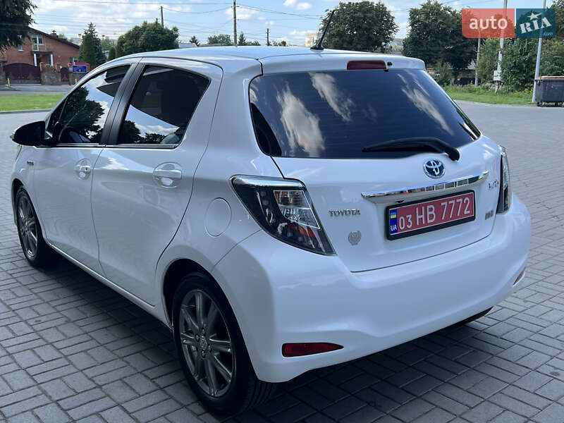 Хэтчбек Toyota Yaris 2014 в Житомире фото 10 Хэтчбек Toyota Yaris 2014 в Житомире