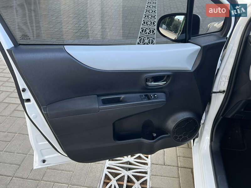 Хэтчбек Toyota Yaris 2014 в Житомире фото 19 Хэтчбек Toyota Yaris 2014 в Житомире