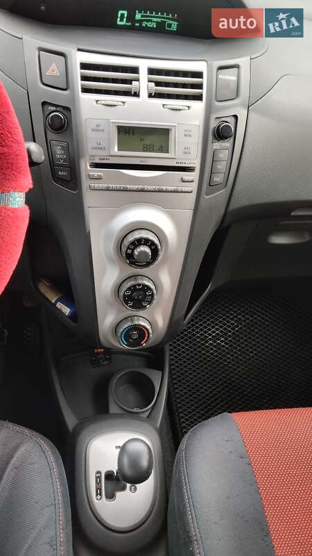 Хэтчбек Toyota Yaris 2006 в Одессе фото 8 Хэтчбек Toyota Yaris 2006 в Одессе