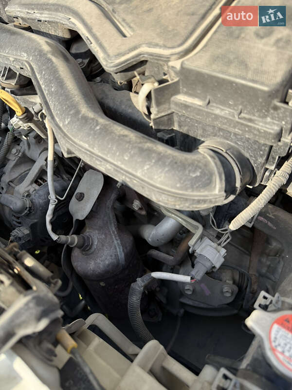 Хетчбек Toyota Yaris 2016 в Збаражі