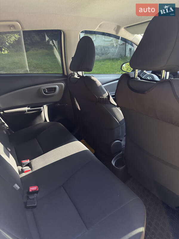 Хетчбек Toyota Yaris 2016 в Збаражі