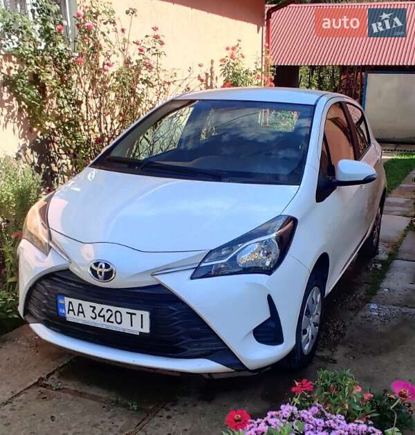 Хэтчбек Toyota Yaris 2018 в Ужгороде