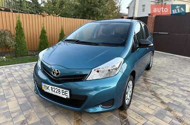 Хэтчбек Toyota Yaris 2012 в Виннице