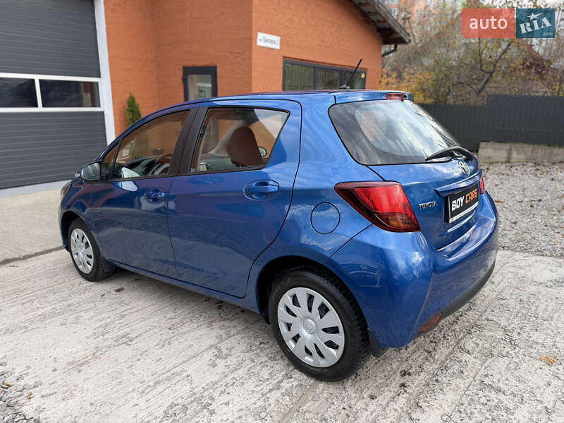 Хетчбек Toyota Yaris 2016 в Івано-Франківську