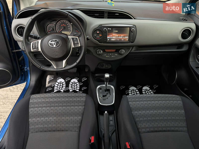 Хетчбек Toyota Yaris 2016 в Івано-Франківську