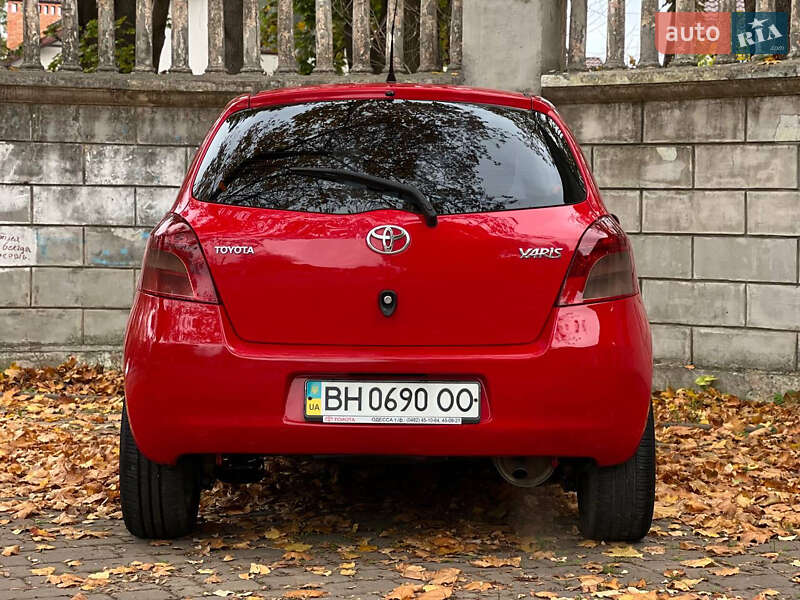 Хетчбек Toyota Yaris 2006 в Одесі