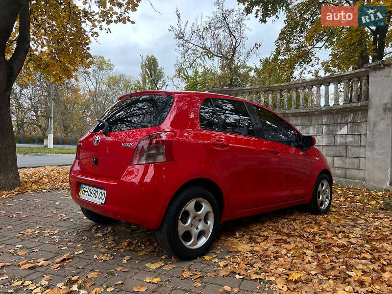 Хетчбек Toyota Yaris 2006 в Одесі