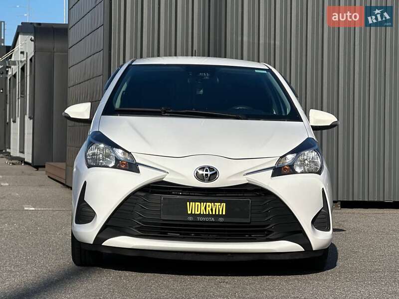 Хэтчбек Toyota Yaris 2018 в Киеве