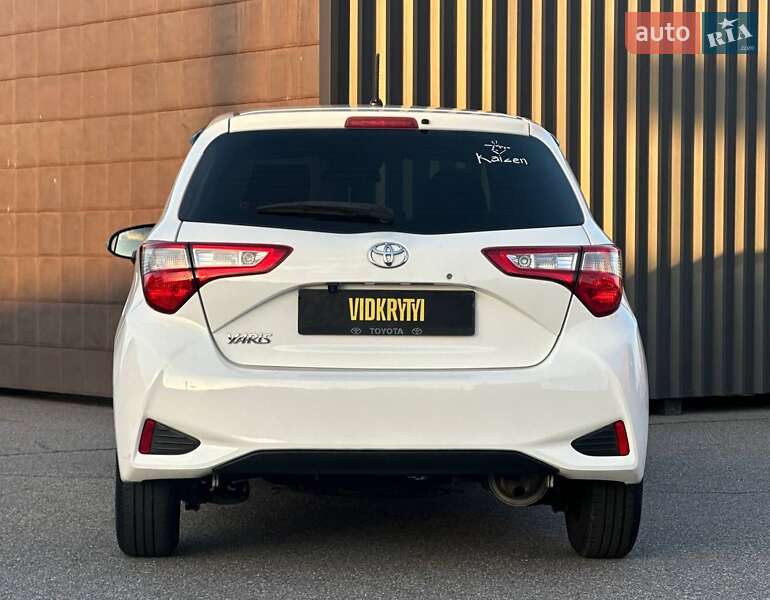 Хэтчбек Toyota Yaris 2018 в Киеве