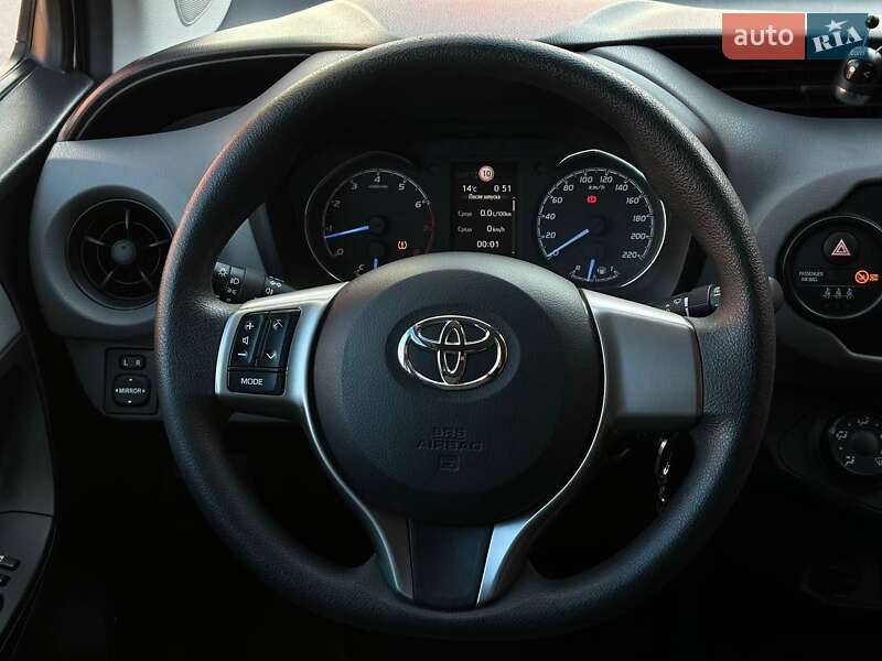 Хэтчбек Toyota Yaris 2018 в Киеве