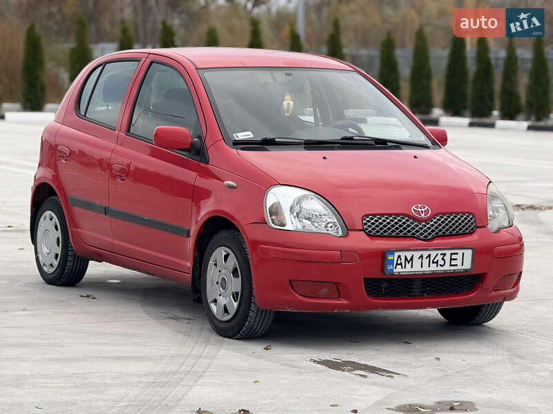 Хэтчбек Toyota Yaris 2003 в Звягеле