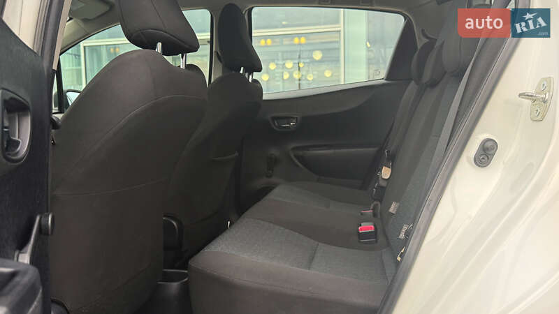 Хэтчбек Toyota Yaris 2012 в Ровно