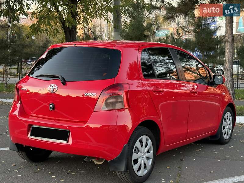 Хэтчбек Toyota Yaris 2008 в Одессе