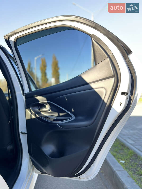 Хэтчбек Toyota Yaris 2021 в Николаеве