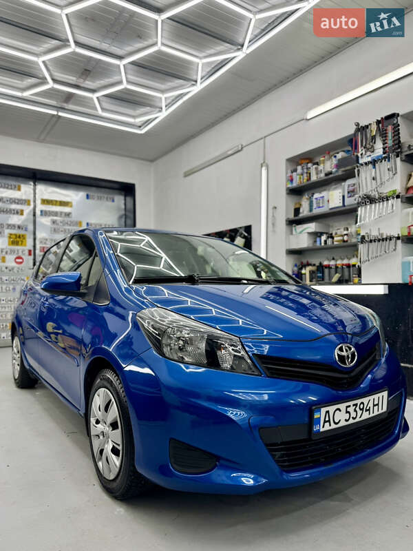 Хэтчбек Toyota Yaris 2013 в Черновцах фото 2 Хэтчбек Toyota Yaris 2013 в Черновцах