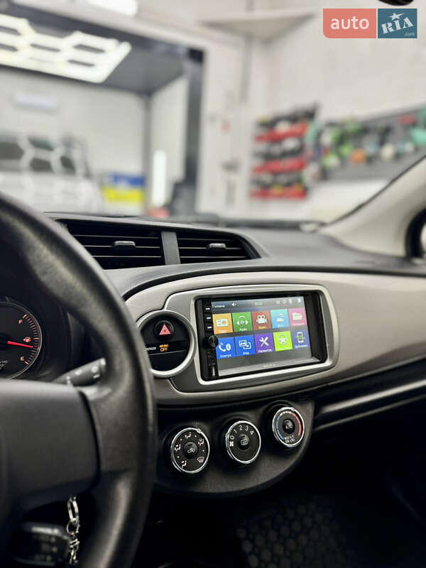 Хэтчбек Toyota Yaris 2013 в Черновцах фото 24 Хэтчбек Toyota Yaris 2013 в Черновцах