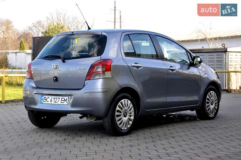 Хетчбек Toyota Yaris 2010 в Львові