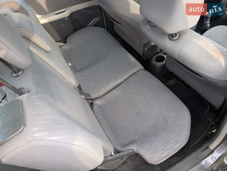 Хетчбек Toyota Yaris 2009 в Рівному