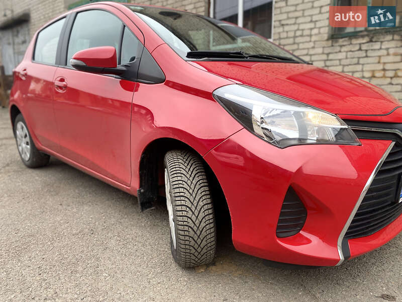 Хэтчбек Toyota Yaris 2015 в Николаеве