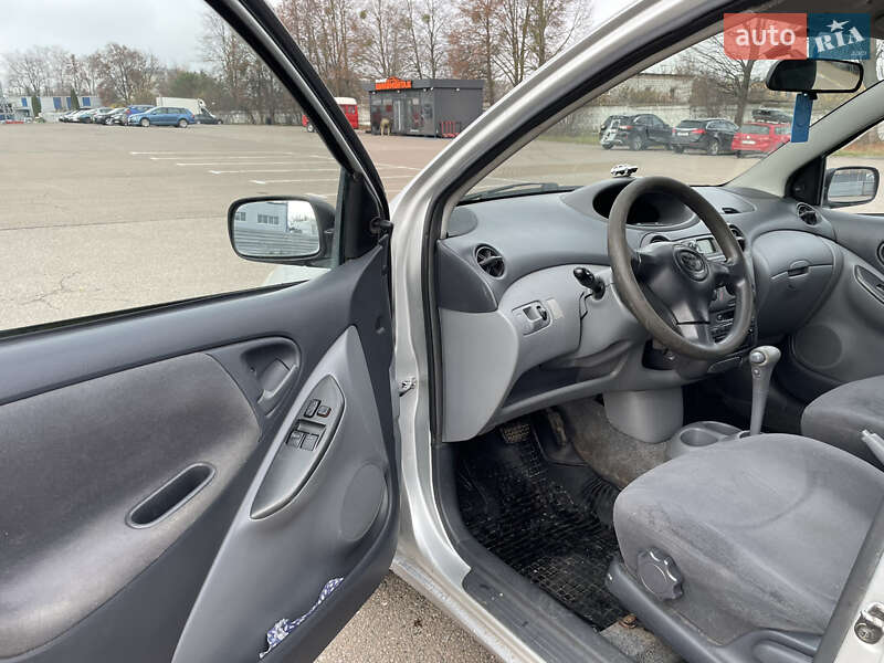 Хэтчбек Toyota Yaris 2001 в Ровно фото 11 Хэтчбек Toyota Yaris 2001 в Ровно