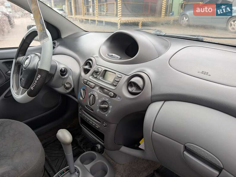 Хэтчбек Toyota Yaris 2001 в Ровно фото 12 Хэтчбек Toyota Yaris 2001 в Ровно