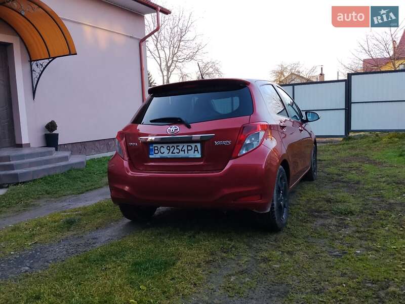 Хетчбек Toyota Yaris 2011 в Львові