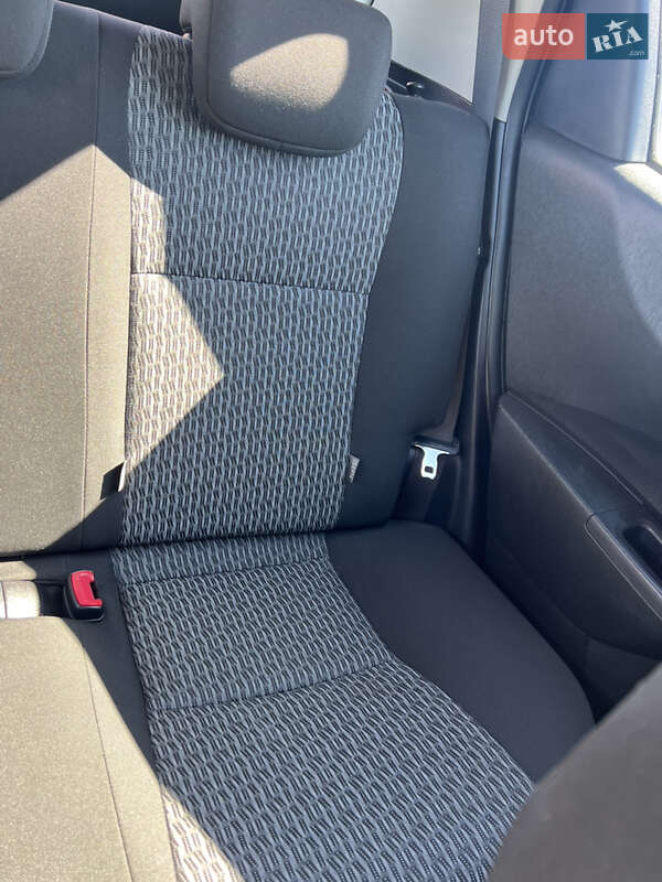 Хэтчбек Toyota Yaris 2014 в Львове фото 9 Хэтчбек Toyota Yaris 2014 в Львове