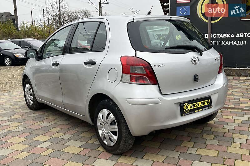 Хетчбек Toyota Yaris 2011 в Стрию фото 5 Хетчбек Toyota Yaris 2011 в Стрию