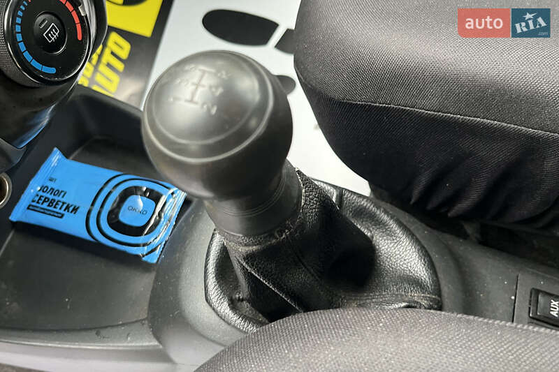 Хетчбек Toyota Yaris 2011 в Стрию фото 14 Хетчбек Toyota Yaris 2011 в Стрию