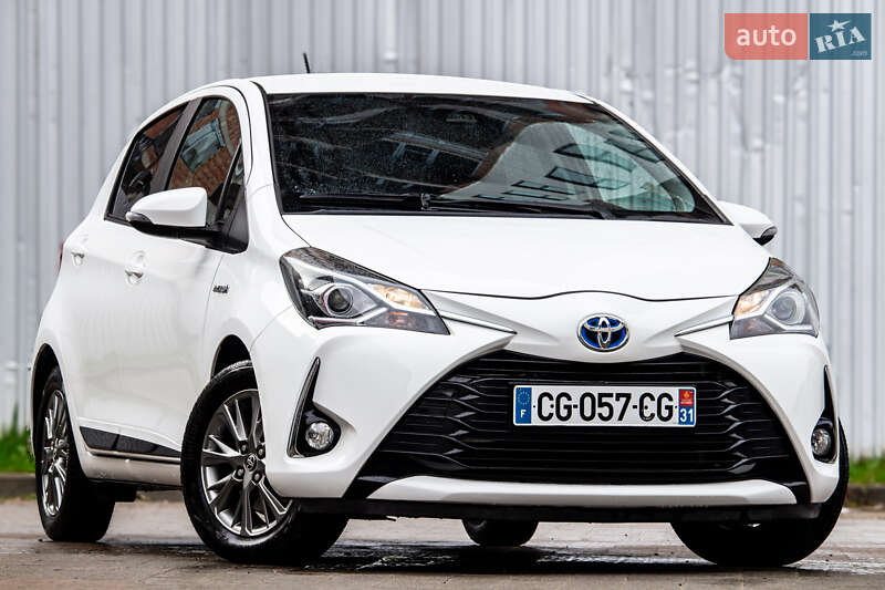 Хэтчбек Toyota Yaris 2017 в Львове фото Хэтчбек Toyota Yaris 2017 в Львове