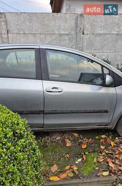 Хетчбек Toyota Yaris 2007 в Кам'янському