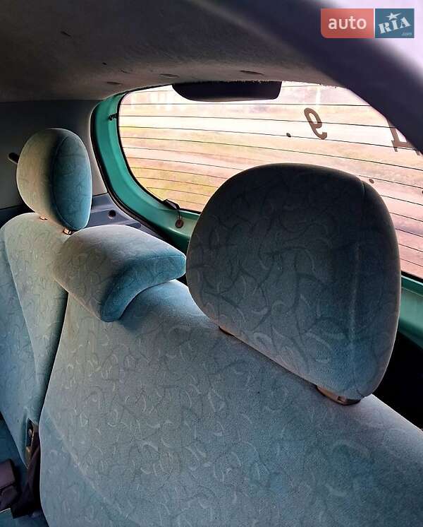 Хэтчбек Toyota Yaris 1999 в Белгороде-Днестровском