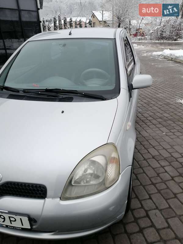 Хэтчбек Toyota Yaris 1999 в Львове