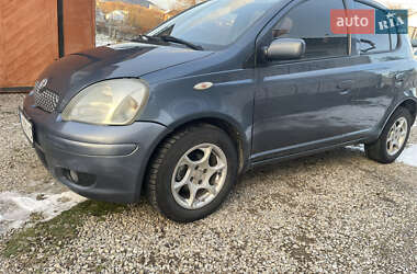 Хэтчбек Toyota Yaris 2005 в Надворной