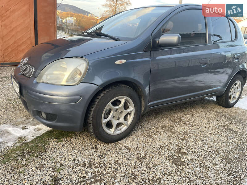 Хэтчбек Toyota Yaris 2005 в Надворной