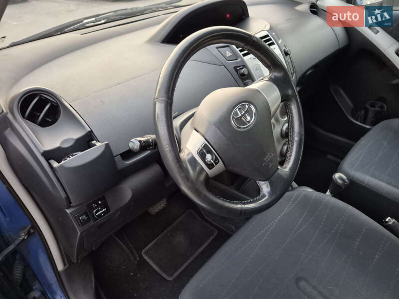 Седан Toyota Yaris 2007 в Броварах